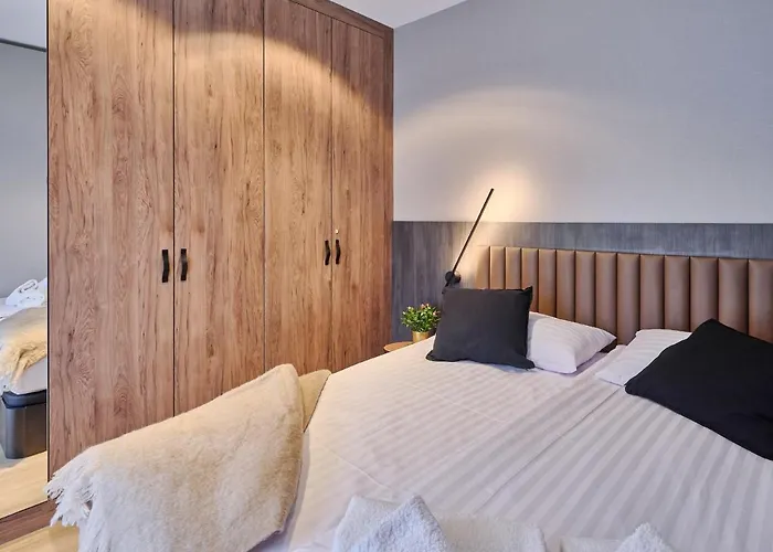 Natura D33 Porto Apartament *